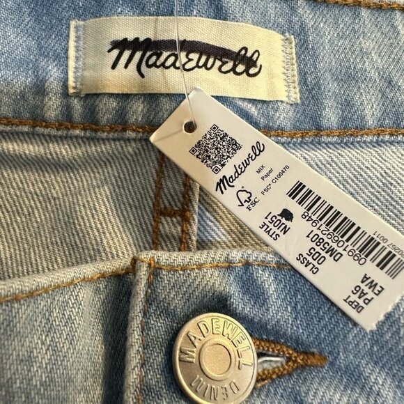 Madewell NWT Women's The Plus Mid-Length Mom Jean Shorts, Essen Wash, Size 14W - Picture 6 of 8